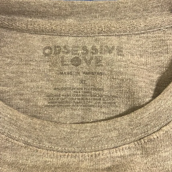 Cropped Boston Crewneck - Picture 3 of 3